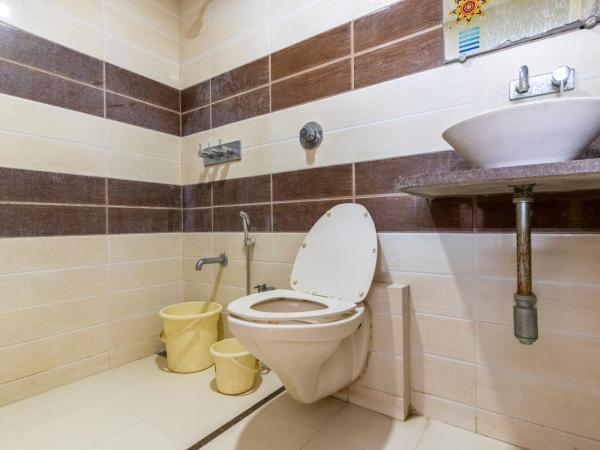 Hotel Sanmati : photo 8 de la chambre chambre double standard avec ventilateur