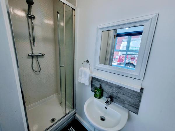 Berridge Solo Stays - NG7 : photo 5 de la chambre chambre simple avec salle de bains privative