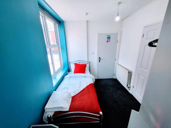 Berridge Solo Stays - NG7 : photo 10 de la chambre chambre simple avec salle de bains privative