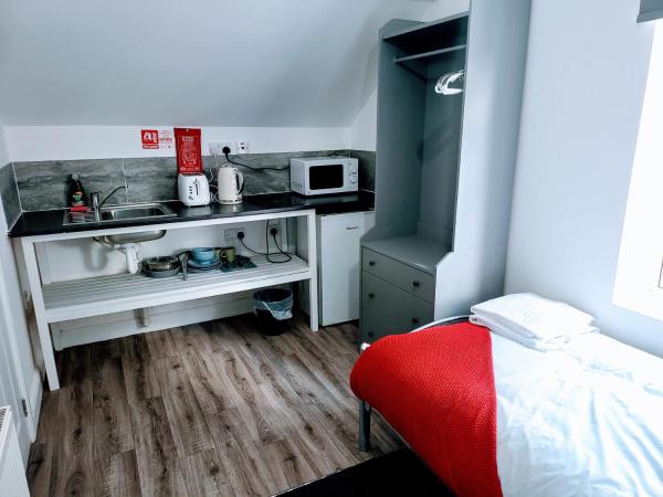 Berridge Solo Stays - NG7 : photo 2 de la chambre chambre simple avec salle de bains privative