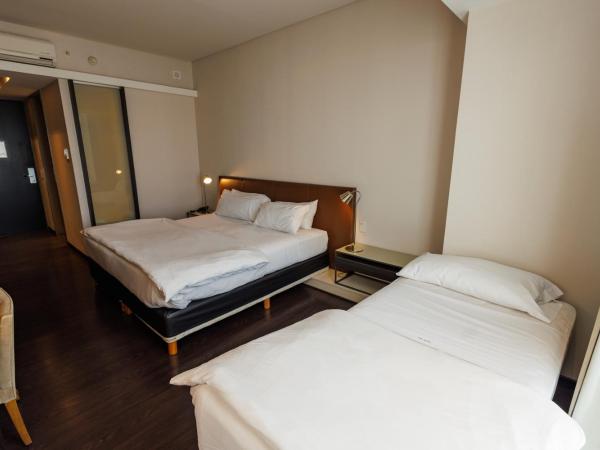 Esplendor by Wyndham Mendoza : photo 2 de la chambre chambre triple