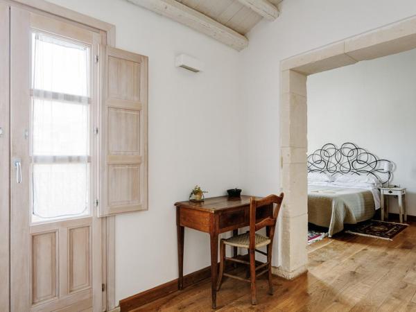 B&B Palazzo Del Sale : photo 9 de la chambre chambre double avec terrasse privée