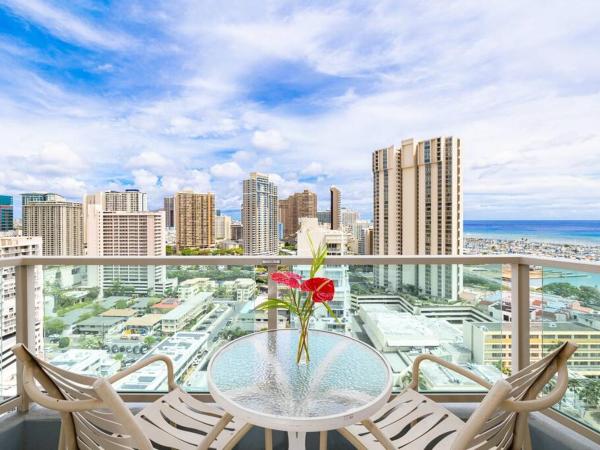 Oceanview studio across from Ala Moana Beach 2023 : photo 2 de la chambre appartement