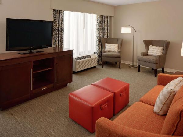 Hampton Inn Louisville Downtown : photo 1 de la chambre suite 1 chambre lit king-size - non-fumeurs