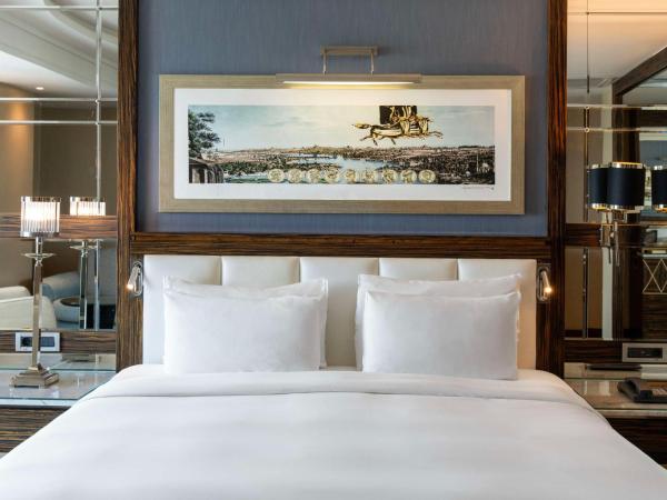 Radisson Blu Hotel Istanbul Pera : photo 1 de la chambre suite junior - vue sur corne d'or