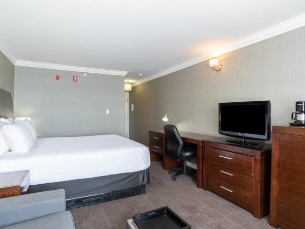 Sandman Hotel Red Deer : photo 2 de la chambre chambre 1 lit king-size standard avec canapé-lit