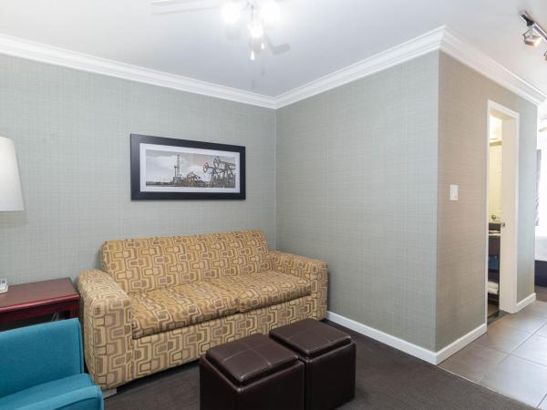 Sandman Hotel Red Deer : photo 2 de la chambre standard suite, 1 king bed, kitchenette