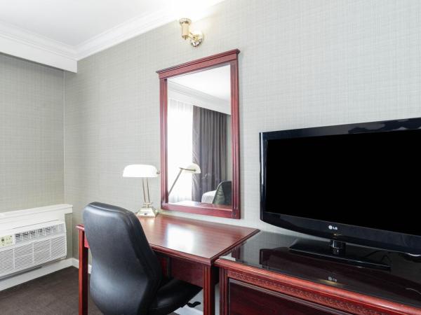 Sandman Hotel Red Deer : photo 1 de la chambre standard suite, 1 king bed, kitchenette