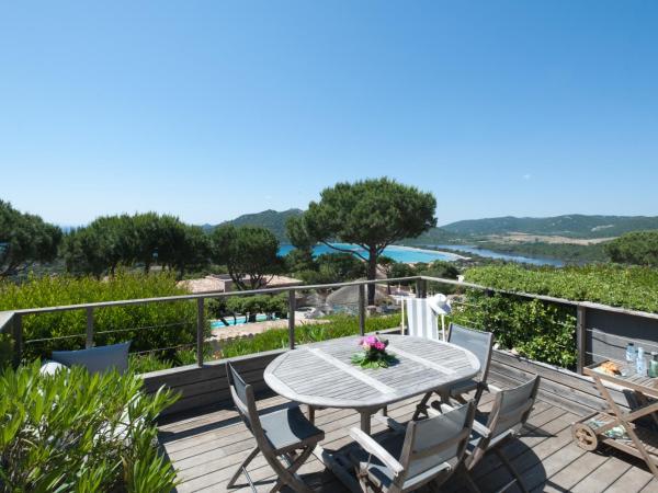 Résidence Marina Di Santa Giulia : photo 5 de la chambre villa classique 1 chambre - vue sur mer
