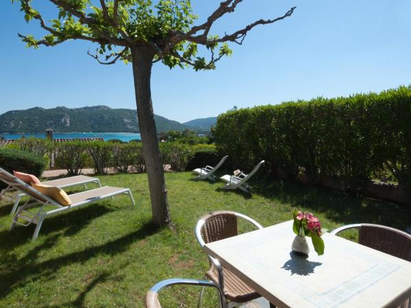 Résidence Marina Di Santa Giulia : photo 1 de la chambre villa supérieure 1 chambre - vue sur mer