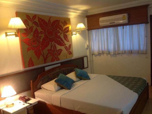 Highway Hotel : photo 8 de la chambre chambre deluxe double ou lits jumeaux