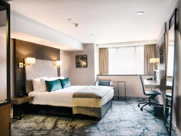 Crowne Plaza Christchurch, an IHG Hotel : photo 7 de la chambre 1 king accessible low floor