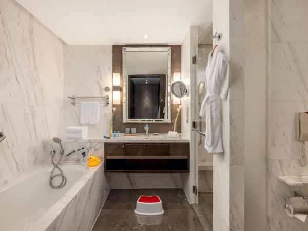 Midtown Shangri-La, Hangzhou - around 5 minutes walking distance to West Lake : photo 3 de la chambre deluxe room - including 2 adt and 1 chd (below 6 yrs) breakfast