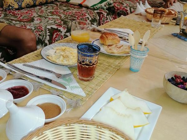 Riad dar sahrawi : photo 9 de la chambre lit simple dans dortoir pour femmes