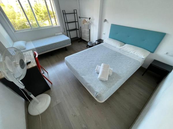 Pensión La Estrella : photo 3 de la chambre chambre triple avec salle de bains privative
