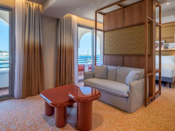 Canopy by Hilton Cannes : photo 5 de la chambre suite junior lit king-size - vue sur mer