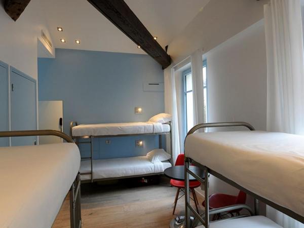 The 3 Ducks Eiffel Tower by Hiphophostels : photo 3 de la chambre lit dans dortoir mixte de 6 lits
