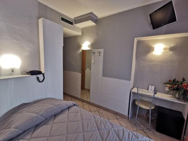 Hotel Brianza : photo 9 de la chambre chambre simple supérieure