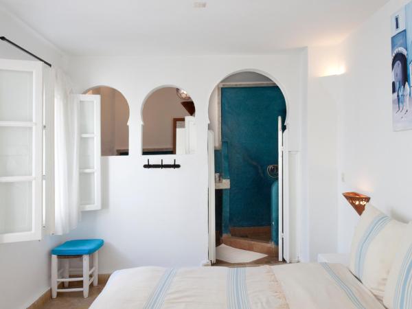 La Casa Del Mar : photo 2 de la chambre chambre double avec salle de bains privative