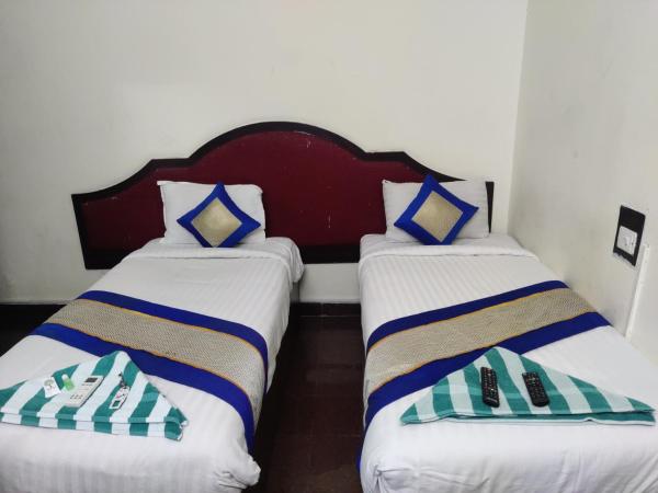 The Dolphin Park Hotel, Virugambakkam : photo 7 de la chambre chambre lits jumeaux standard