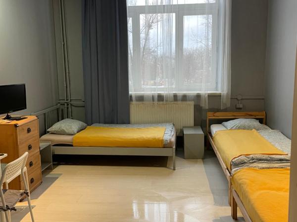 Pokoje Gościnne FRESCO : photo 4 de la chambre chambre triple avec salle de bains commune