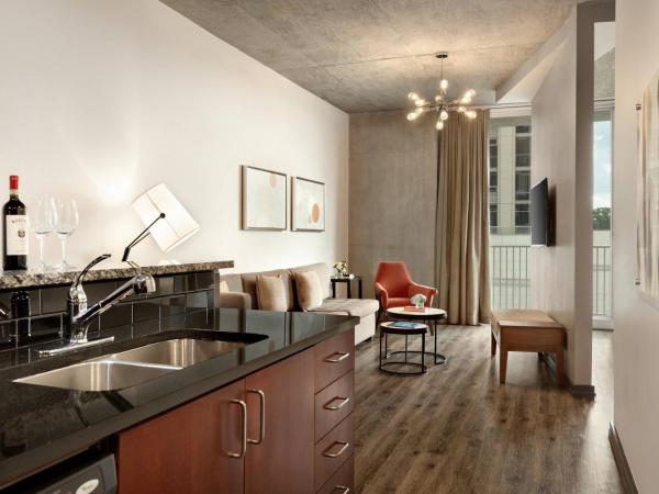 Twelve Midtown, Marriott Autograph Collection : photo 1 de la chambre suite lit queen-size 1 chambre