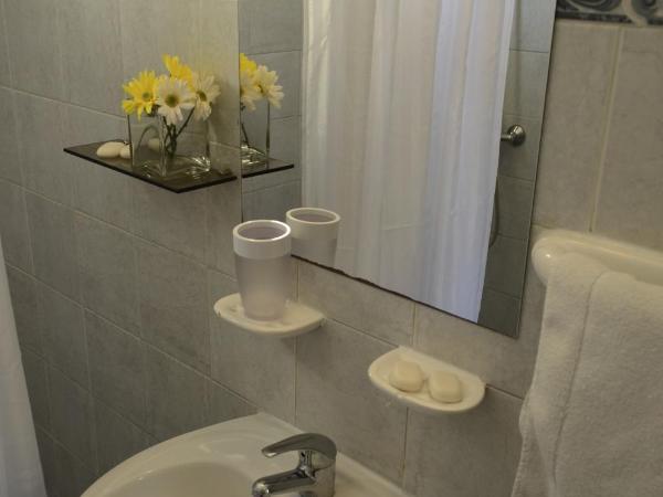 Abril Hotel Boutique : photo 1 de la chambre chambre triple standard