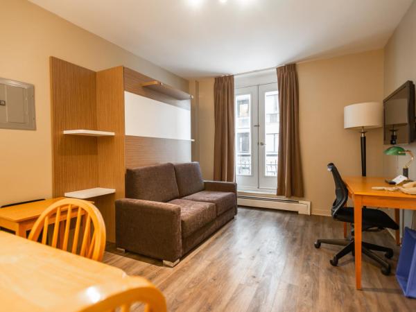 Hotel le Roberval : photo 3 de la chambre suite 1 chambre avec lit escamotable