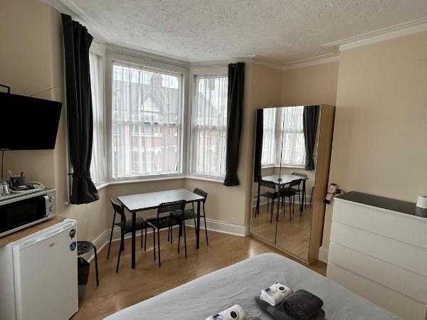 WIllesden Lodge Guest House : photo 3 de la chambre chambre deluxe