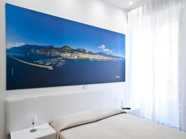 Il Reticolo : photo 1 de la chambre grande chambre double ou lits jumeaux avec balcon