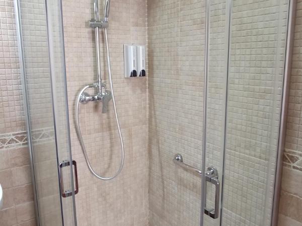 Dormir en Cádiz : photo 8 de la chambre chambre double