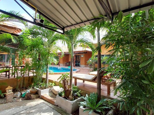 Panisara Pool Villa Resort Huahin : photo 2 de la chambre bungalow au bord de la piscine