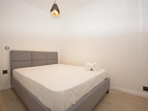 1 Bedroom RDC - Sacre Coeur : photo 6 de la chambre appartement - rez-de-chaussée