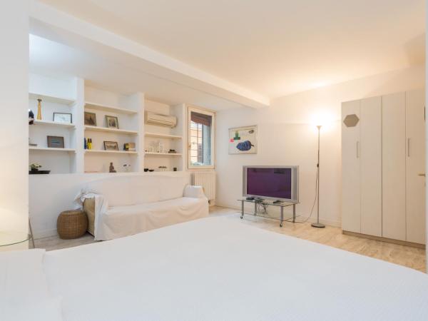 Cristina Rossi Bed&Breakfast : photo 1 de la chambre chambre triple avec salle de bains privative séparée