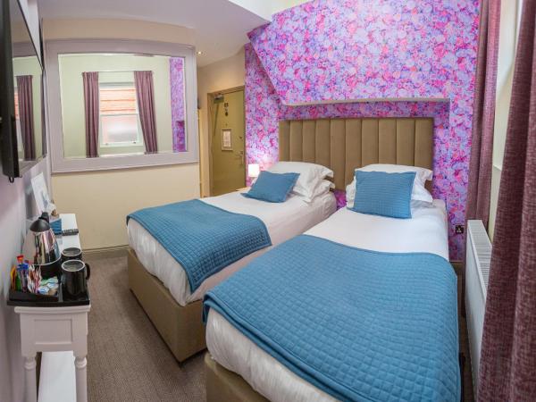 The Griffin Belle Hotel Vauxhall : photo 1 de la chambre chambre lits jumeaux avec salle de bains privative