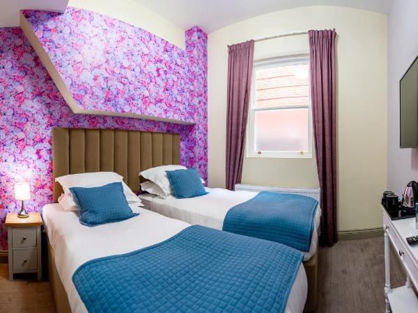 The Griffin Belle Hotel Vauxhall : photo 3 de la chambre chambre lits jumeaux avec salle de bains privative
