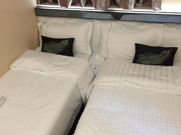 Seasons Hotel - Causeway Bay : photo 1 de la chambre chambre triple