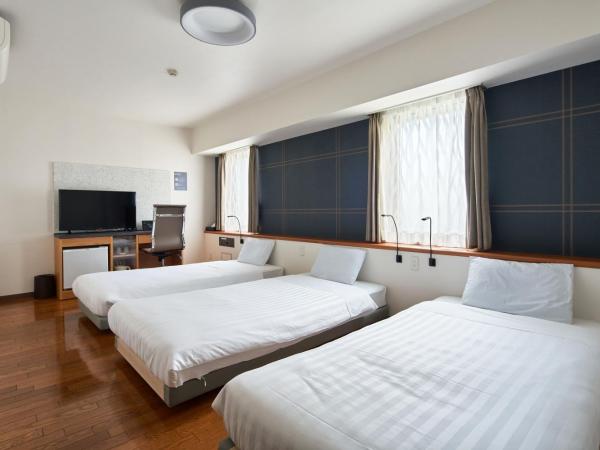 TOKIO's HOTEL : photo 3 de la chambre triple room - non-smoking - no cleaning for consecutive night stays