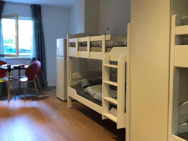 Estelada Boarding Houses : photo 1 de la chambre lit dans un dortoir de 4 lits