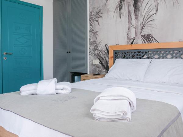 Sığacık Gaea Hotel : photo 5 de la chambre chambre double deluxe avec balcon - vue sur mer