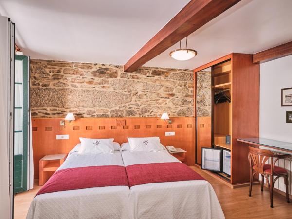 Hotel Entrecercas : photo 4 de la chambre chambre triple