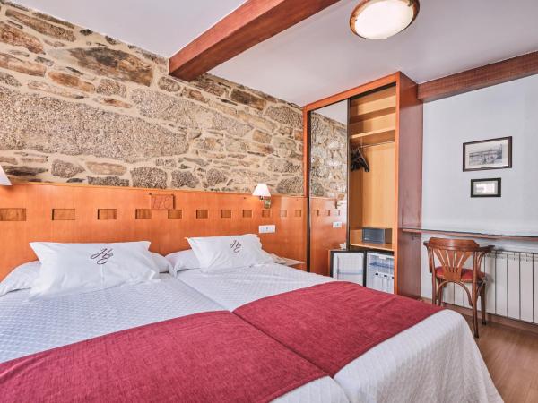 Hotel Entrecercas : photo 2 de la chambre chambre triple