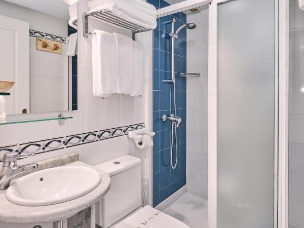 Hotel Entrecercas : photo 6 de la chambre chambre triple standard