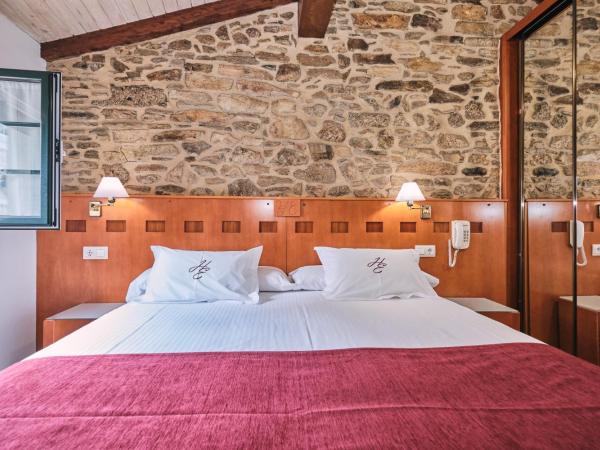 Hotel Entrecercas : photo 2 de la chambre chambre lits jumeaux