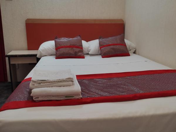 Hôtel Aux Armes de Belgique : photo 1 de la chambre chambre simple
