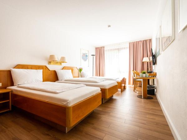CityHotel Feuerbach : photo 4 de la chambre chambre triple classique