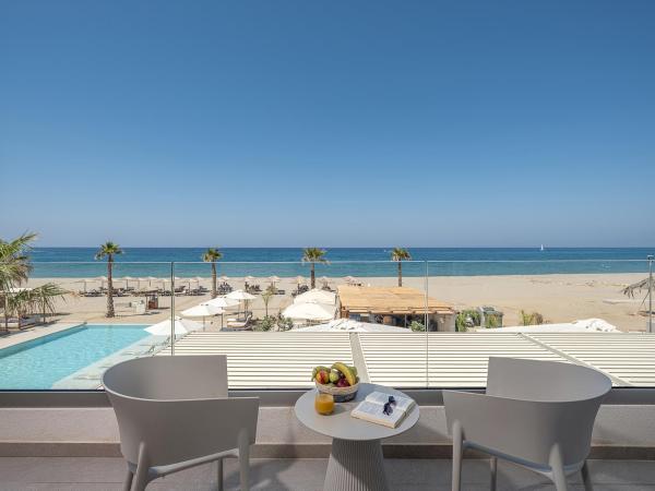 Iperion Beach Hotel : photo 5 de la chambre maisonnette de luxe avec vue sur la mer