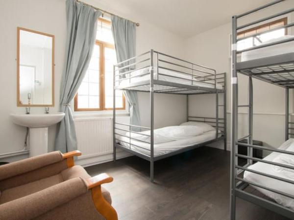 The Walrus Bar and Hostel : photo 2 de la chambre lit dans dortoir mixte de 4 lits