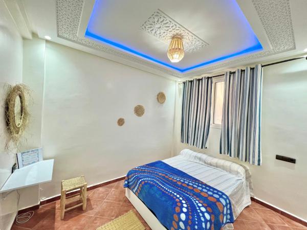 Moroccan Family House : photo 3 de la chambre chambre double avec salle de bains commune