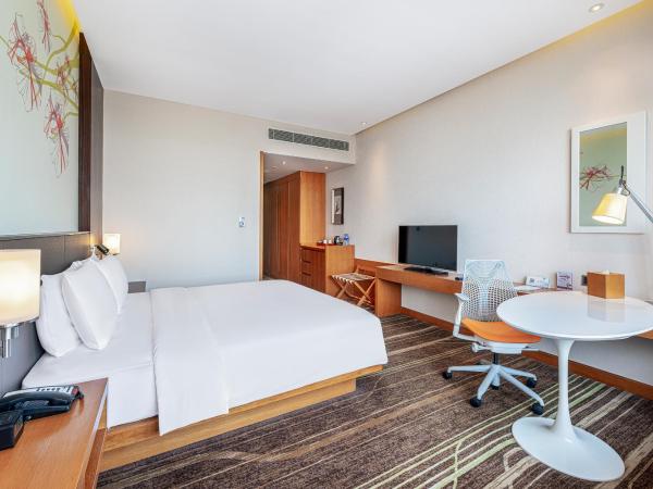 Hilton Garden Inn Chengdu Huayang : photo 5 de la chambre chambre lit king-size - accessible aux personnes à mobilité réduite 